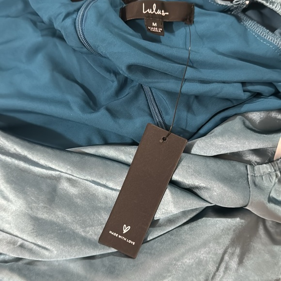 Lulu’s Sensational Fate Slate Blue Satin Cowl
Neck Mini Dress Size Medium BNWT - Picture 5 of 5